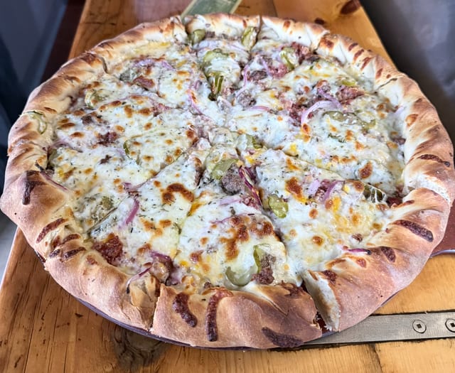 The Sawmill Pizza (Cheeseburger Pizza).